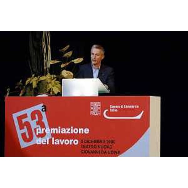 Riccardo Illy (Presidente Regione Friuli Venezia Giulia) alla cerimonia per la consegna dei premi per il 'Progresso e il Lavoro Economico'. (Udine 05/12/06)
