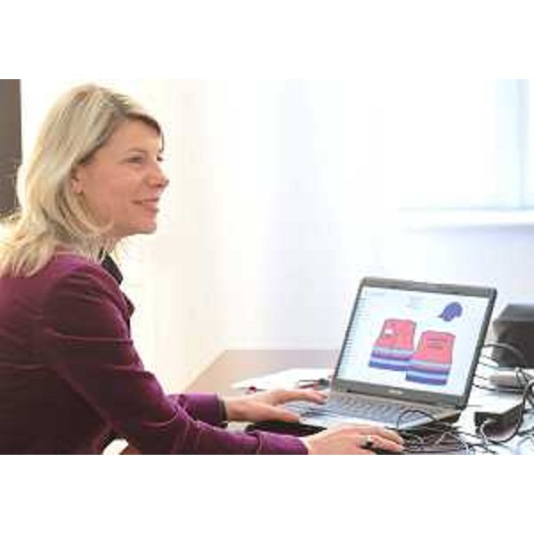 Federica Seganti (Assessore regionale Sicurezza) all'avvio della presentazione delle domande per aderire al volontariato per la sicurezza. (Trieste 01/02/11)