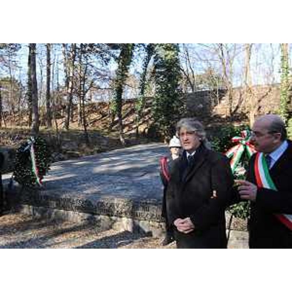 Renzo Tondo (Presidente Friuli Venezia Giulia) e Roberto Dipiazza (Sindaco Trieste) alla celebrazione della Giornata del Ricordo alla Foiba di Monrupino. (Trieste 10/02/11)