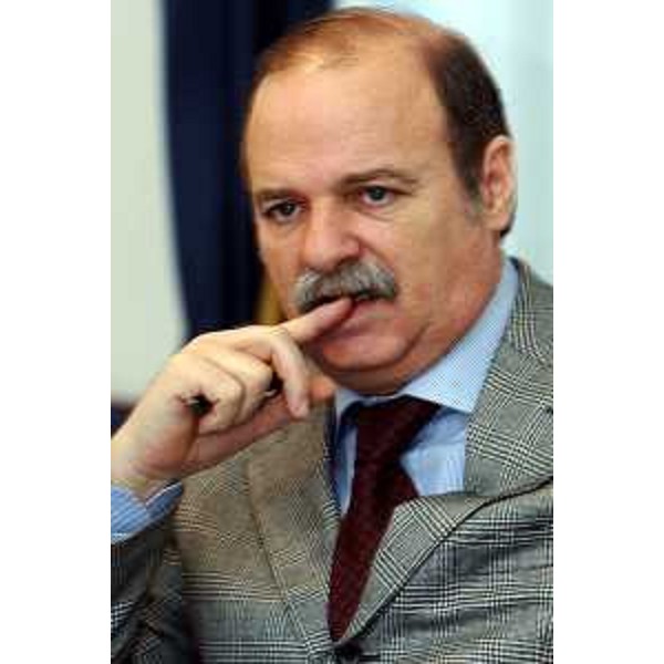 Gianfranco Moretton (Vicepresidente e Assessore regionale all'ambiente, lavori pubblici e protezione civile) - mezzo busto (03/02/2006)