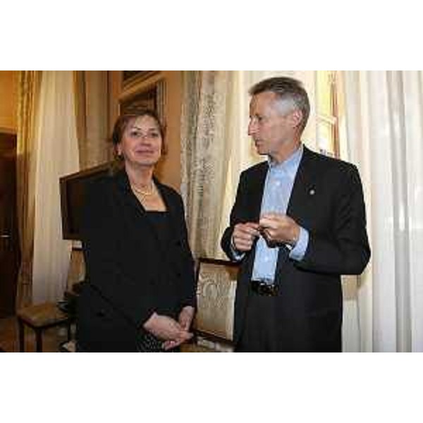 Ministero Affari Regionali - Il Ministro Linda Lanzillotta incontra il Governatore della Regione Friuli Venezia Giulia Riccardo Illy. Nella foto un momento dell'incontro (Roma, 13/06/06)