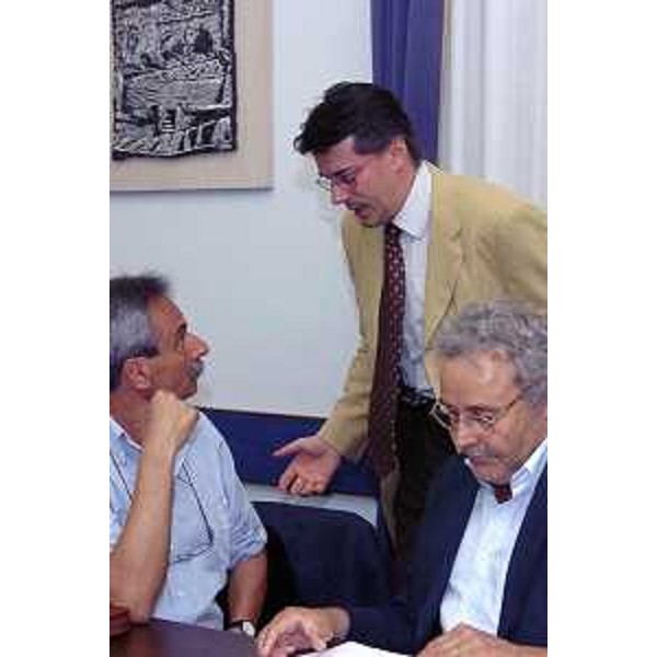 Ezio Beltrame (Assessore Regionale alla salute e protezione civile) e Roberto Ferri (Direttore Azienda n. 4 Medio Friuli) (Trieste, 01/08/05)