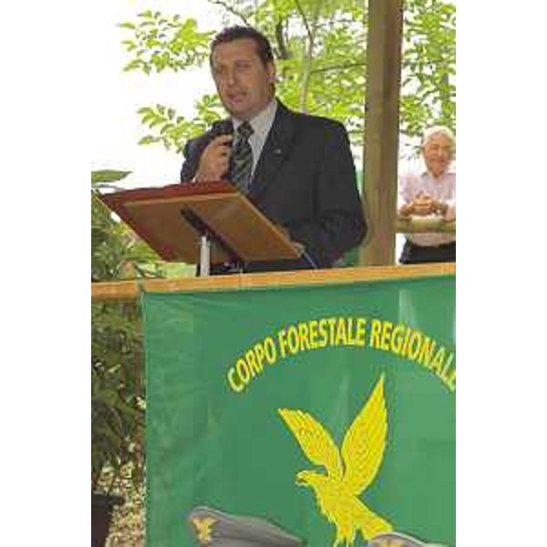 Enzo Marsilio (Assessore Regionale alle risorse agricole, naturali, forestali e montagna) alla festa del Corpo Forestale (Gorizia, 12/07/05)