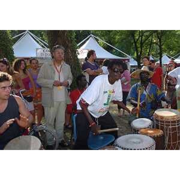 Roberto Antonaz (Assessore Regionale all'istruzione, cultura, sport e pace) visita Rototom Sun Splash (Osoppo, 06/07/05)