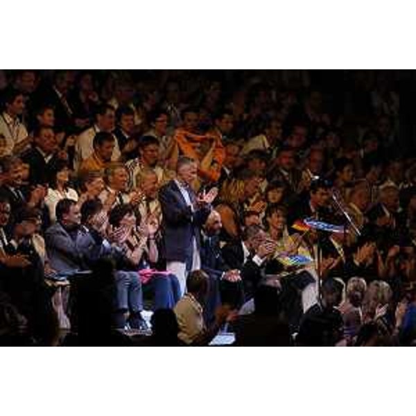 Riccardo Illy (Presidente Regione Friuli Venezia Giulia) alla cerimonia d'apertura delle gare olimpiche EYOF 2005 (Lignano, 03/07/05)