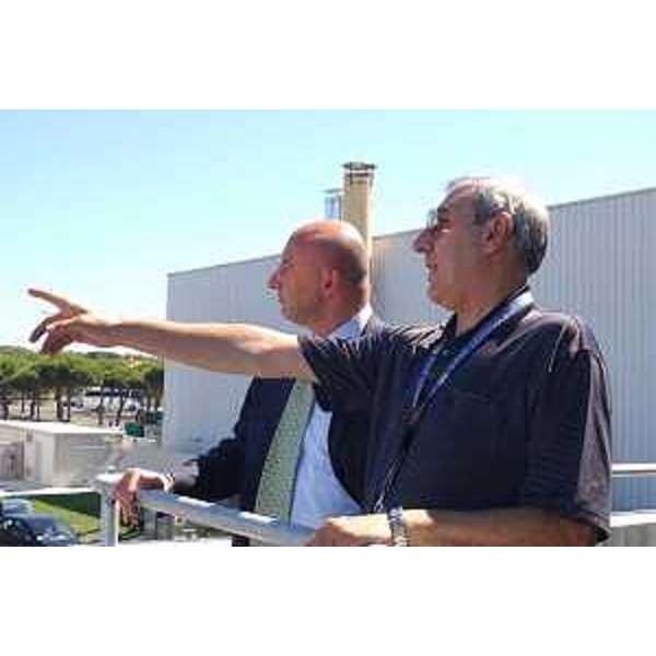 Enrico Bertossi (Assessore Regionale alle attività produttive) visita allo stadio accompagnato dal Segretario Generale EYOF 2005 Baldassini (Lignano, 02/07/05)