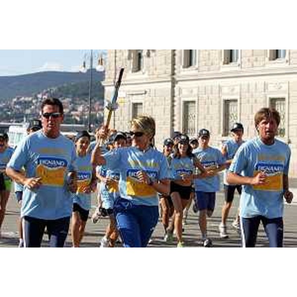 Arrivo della fiaccola con il fuoco olimpico a Trieste (Trieste, 30/06/05)