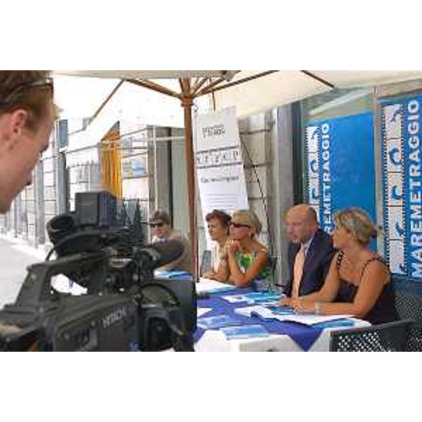 Enrico Bertossi (Assessore Regionale alle attività produttive) alla presentazione di Maremetraggio (Trieste, 29/06/05)