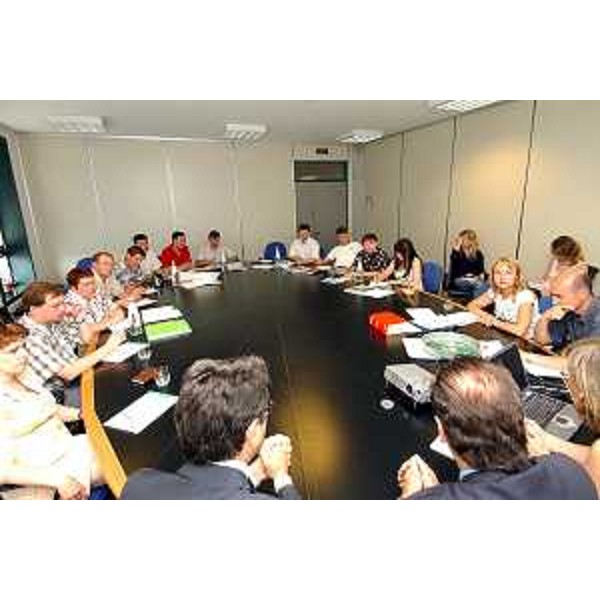 Enzo Marsilio (Assessore Regionale alle risorse agricole, naturali, forestali e montagna) incontra delegazione russa (Udine, 27/06/05)