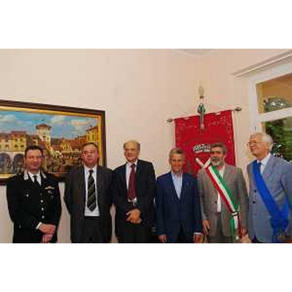 Riccardo Illy (Presidente Regione Friuli Venezia Giulia) ed Alessandro Tesini (Presidenet del Consiglio regionale) all'inaugurazione del municipio di San Daniele del Friuli (San Daniele del Friuli, 22/06/05)