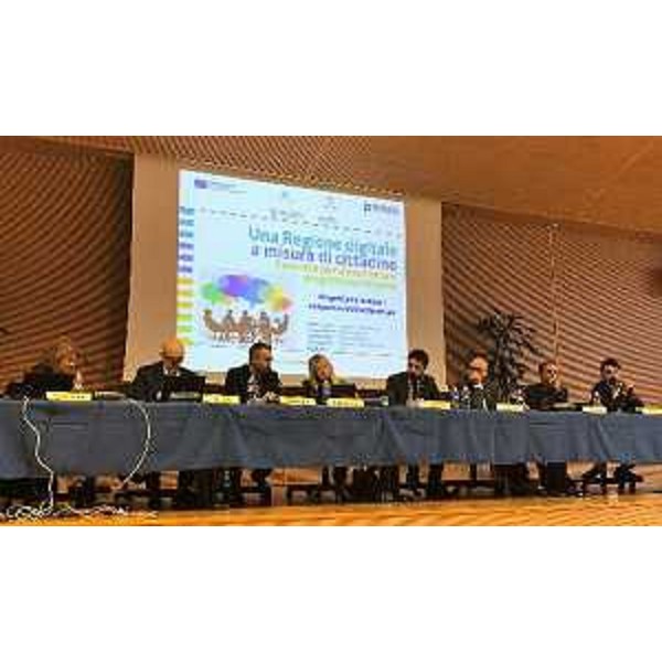 Il tavolo dei relatori presenti al Convegno "Una Regione digitale a misura di cittadino", tenutosi a Udine