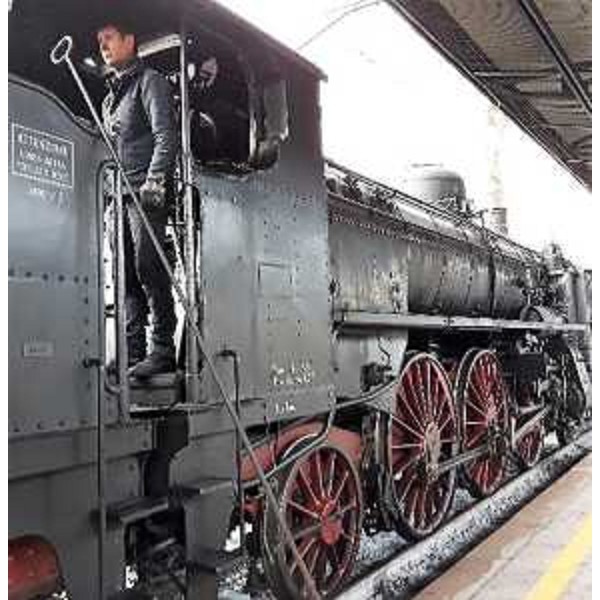 La locomotiva a vapore Gr. 685 del treno storico della Grande Guerra