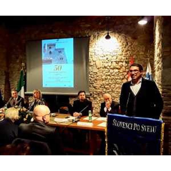 L'assessore Roberti interviene alla cerimonia commemorativa per il cinquantesimo anniversario di Fondazione dell'Unione emigranti sloveni del Friuli Venezia Giulia (Slovenci po svetu) a Cividale.