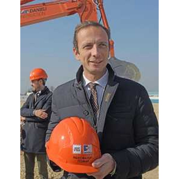 Il governatore del Friuli Venezia Giulia Massimiliano Fedriga alla posa della prima pietra del nuovo stabilimento produttivo