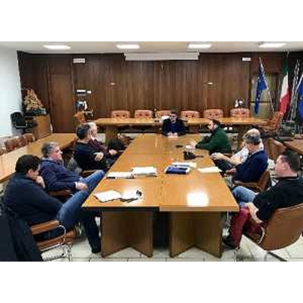 L'assessore regionale alle Autonomie locali, Pierpaolo Roberti, incontra a Pontebba nella sede dell'ex Comunità montana della Val Canale Canal del Ferro, i sindaci del luogo per discutere della riforma degli enti locali