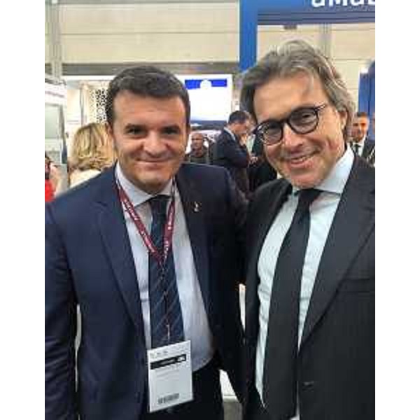 L’assessore regionale al Turismo, Sergio Emidio Bini, con il ministro del Turismo, Gian Marco Centinaia