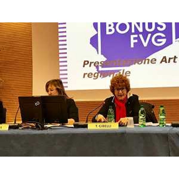 L'assessore regionale alla Cultura, Tiziana Gibelli, durante la presentazione dell'Art bonus Fvg.