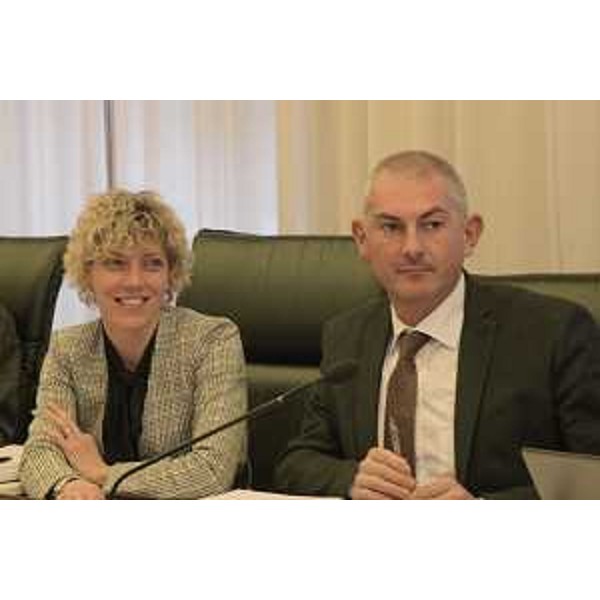 L'assessore regionale Barbara Zilli assieme al presidente della I Commissione del Consiglio regionale, Alessandro Basso