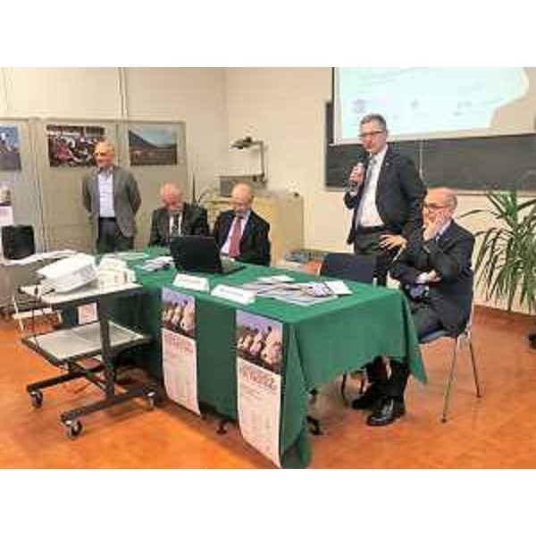 L'intervento dell'assessore regionale alle Risorse agroalimentari Stefano Zannier nel corso del convegno svoltosi a Udine sulla Pezzata rossa