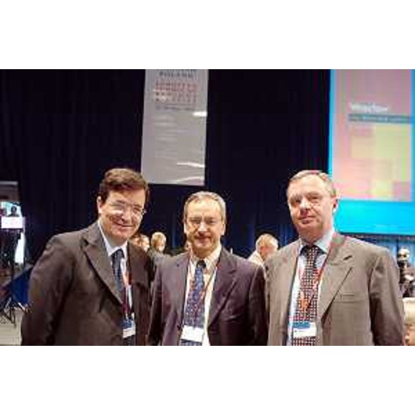 Alessandro Tesini (Presidente del Consiglio Regionale) e Martini all'Assemblea delle Regioni d'Europa - ARE (Wroclaw, 19/05/05)