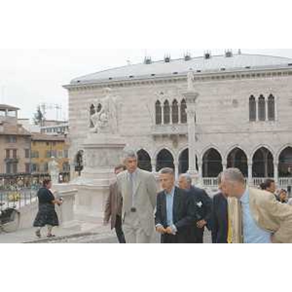 Paolo Bordon (Assessore Bilancio Comune Udine), Riccardo Illy (Presidente Friuli Venezia Giulia) e Sergio Cecotti (Sindaco Udine) presso la sede municipale di Udine. (Udine 24/06/03) 