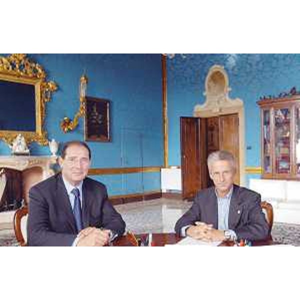 Giancarlo Galan (Presidente Veneto) e Riccardo Illy (Presidente Friuli Venezia Giulia) nella sede della Regione Veneto a Venezia. (Venezia 23/09/03)