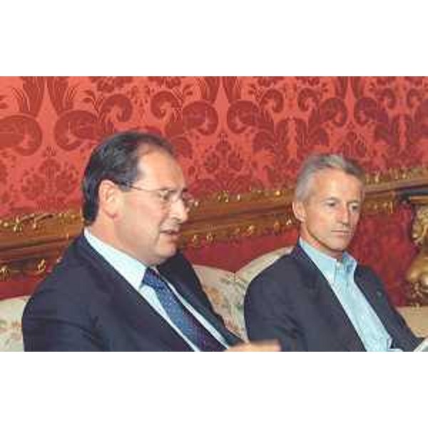 Giancarlo Galan (Presidente Veneto) e Riccardo Illy (Presidente Friuli Venezia Giulia) nella sede della Regione Veneto a Venezia. (Venezia 23/09/03)